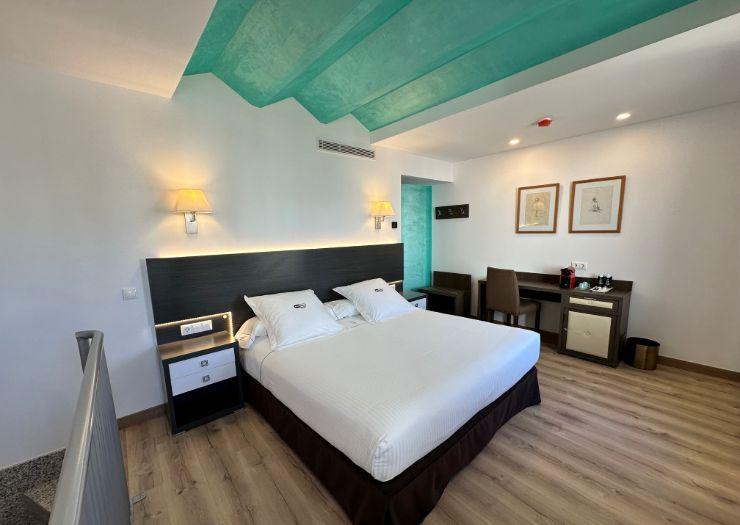 JR SUITE DUPLEX CON SALON